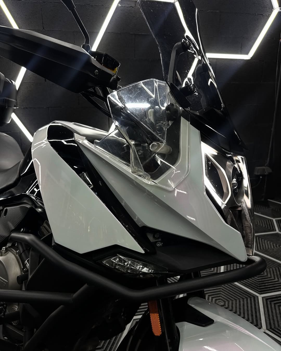 ✨ Transformation totale pour cette CF Moto ! (2)