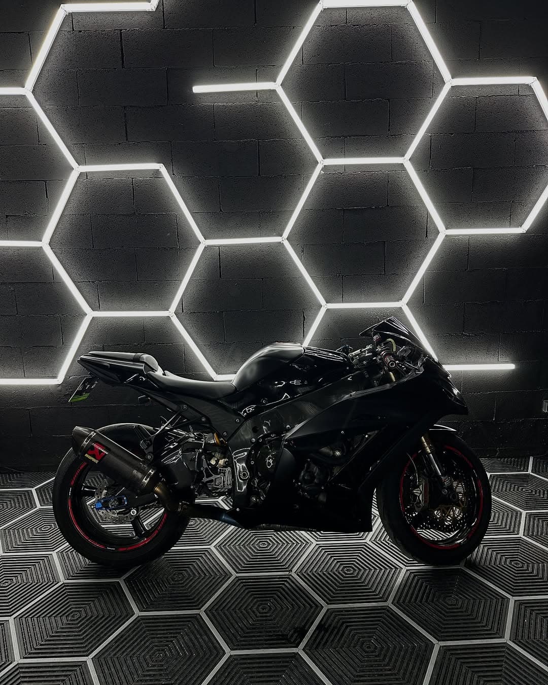 Nouveau défi cette semaine avec cette ZX10R ! 💥 A (2)