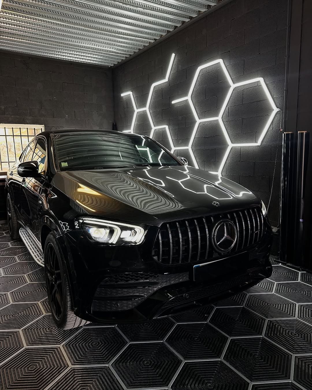 Magnifique Mercedes GLE 53 AMG en atelier pour la 